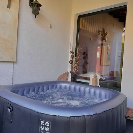 1000qm, Westerwaelder Landhaustraum Apartment *